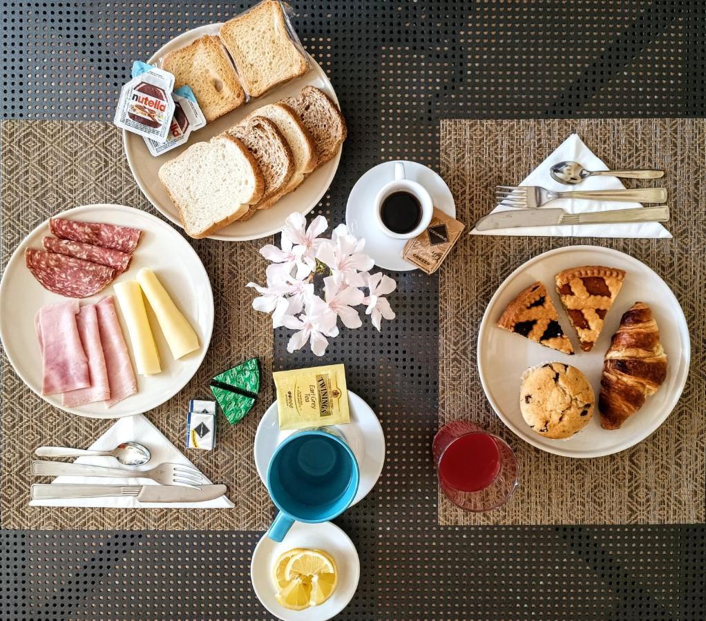 B&B Il Giardino Dei Poeti And Apartaments Lucca Ngoại thất bức ảnh
